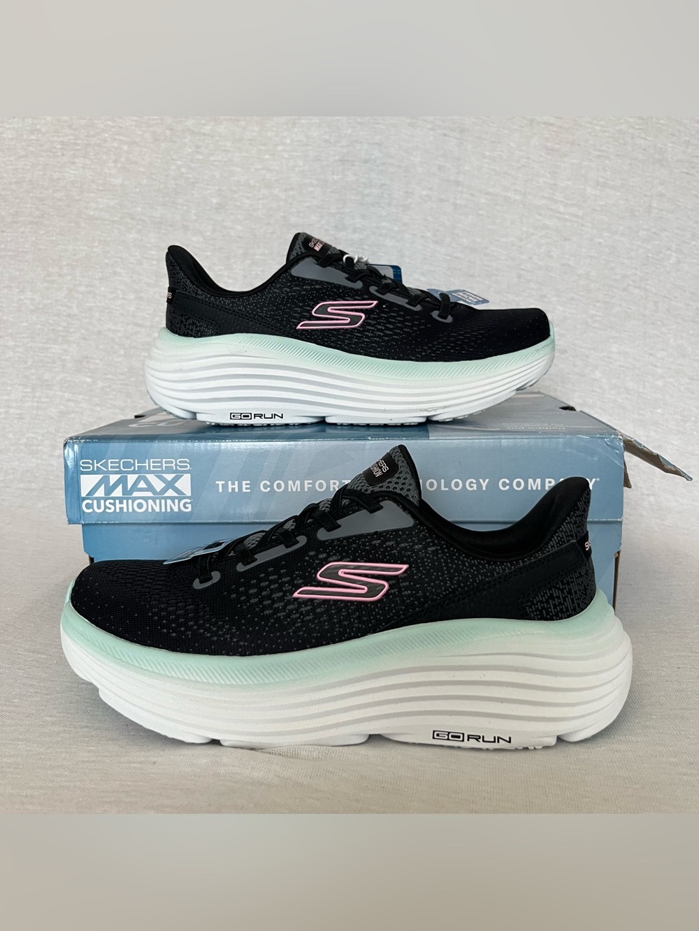 Skechers Black Athletic Sneakers with Pink Logo and Mint Accent - Picture 1 of 9